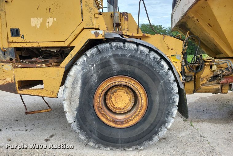 image for item DG0657 1990 Caterpillar D400D haul truck