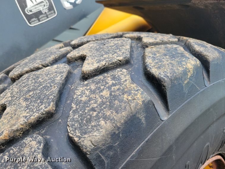 image for item DG0658 2012 John Deere 344J wheel loader