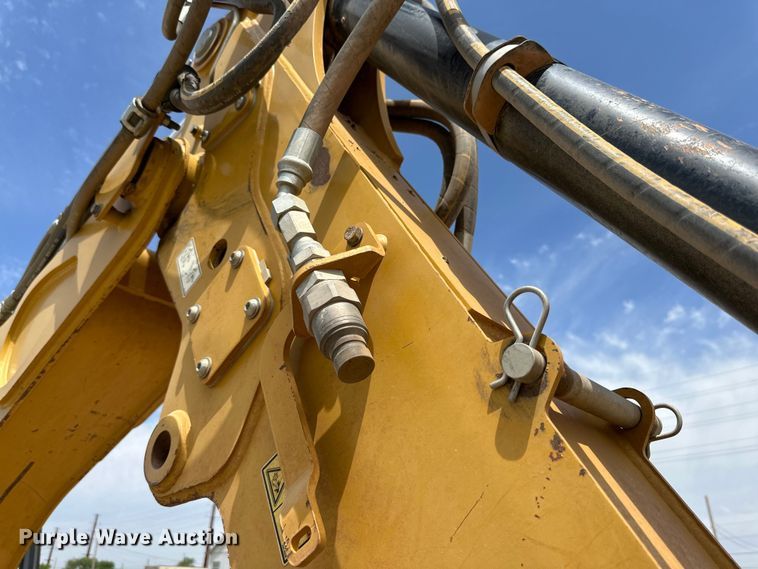 image for item DK6606 2014 Caterpillar 420F IT backhoe