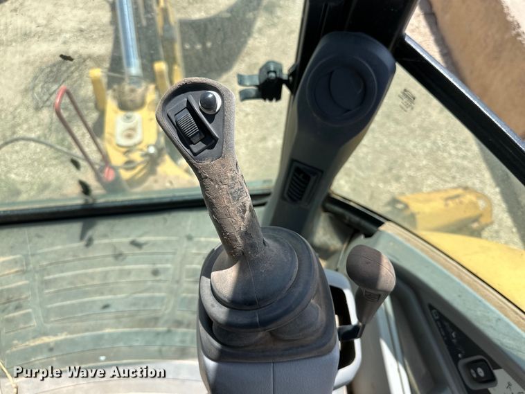 image for item DK6606 2014 Caterpillar 420F IT backhoe