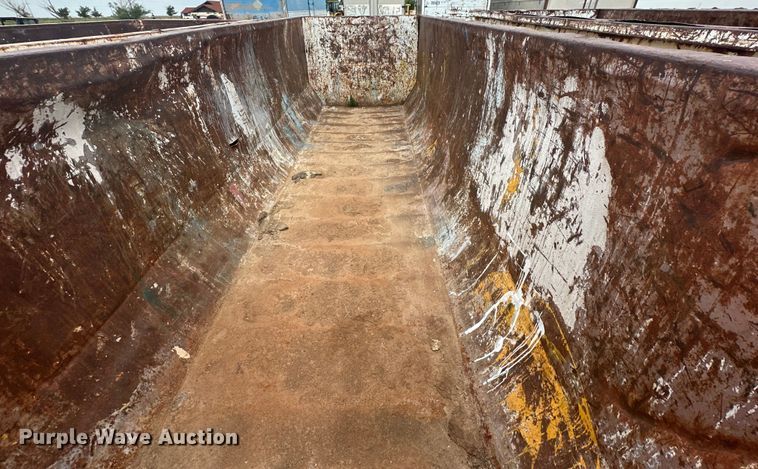 image for item DK6692 Roll off container