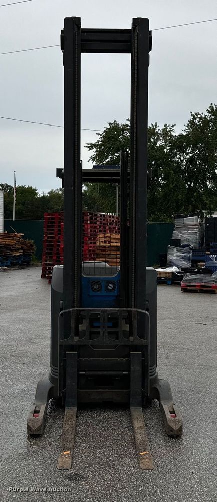 image for item DL4472 Raymond 750 R45TT forklift