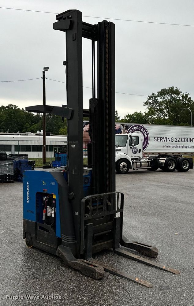 image for item DL4472 Raymond 750 R45TT forklift