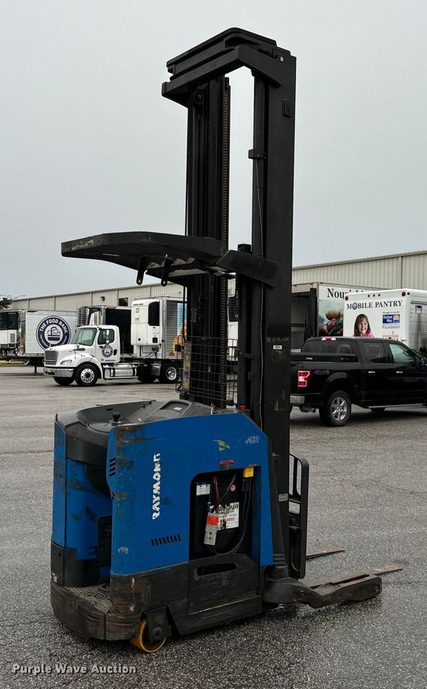 image for item DL4472 Raymond 750 R45TT forklift