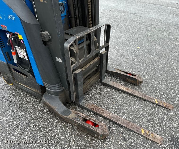 image for item DL4472 Raymond 750 R45TT forklift