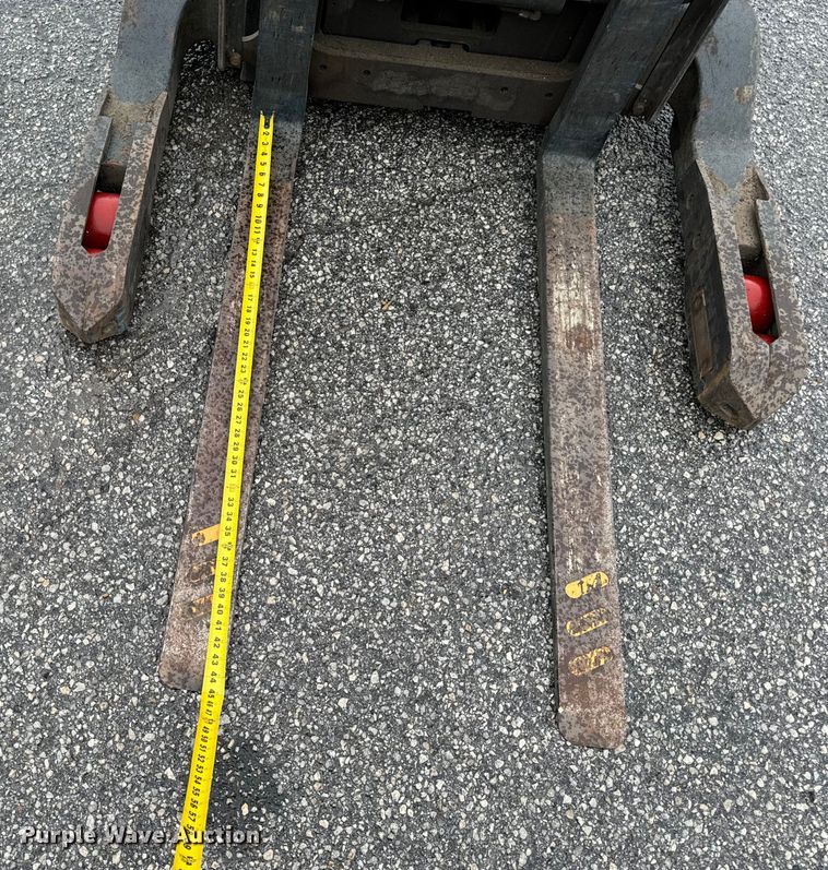 image for item DL4472 Raymond 750 R45TT forklift