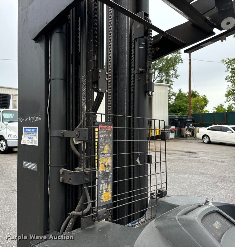 image for item DL4472 Raymond 750 R45TT forklift