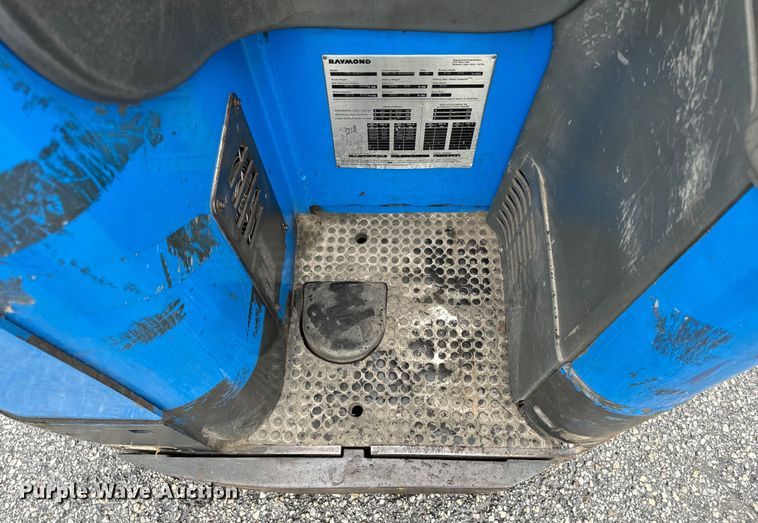 image for item DL4472 Raymond 750 R45TT forklift