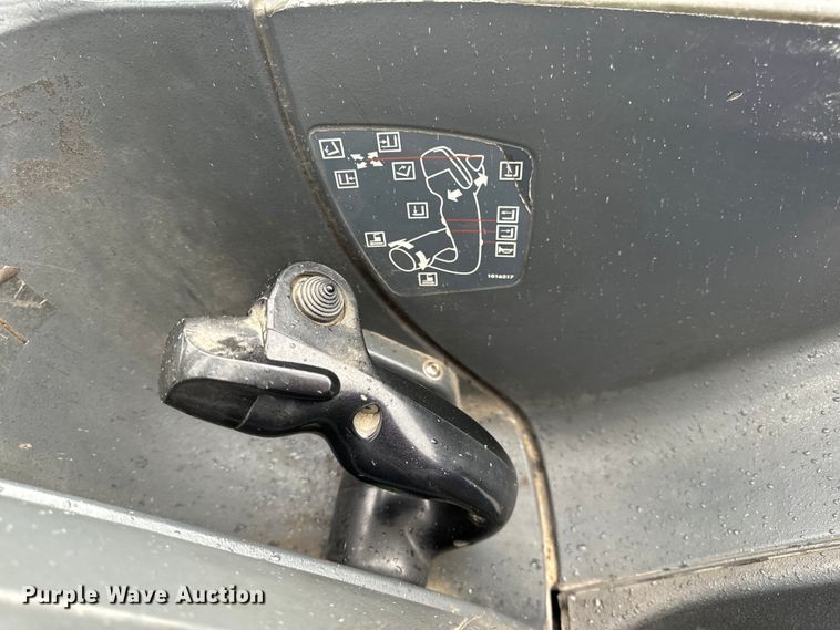 image for item DL4472 Raymond 750 R45TT forklift