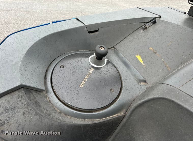 image for item DL4472 Raymond 750 R45TT forklift