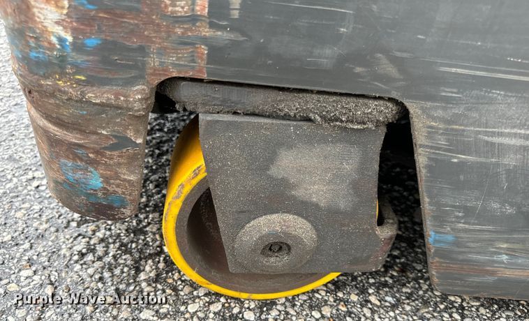 image for item DL4472 Raymond 750 R45TT forklift