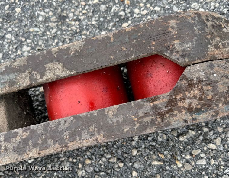 image for item DL4472 Raymond 750 R45TT forklift