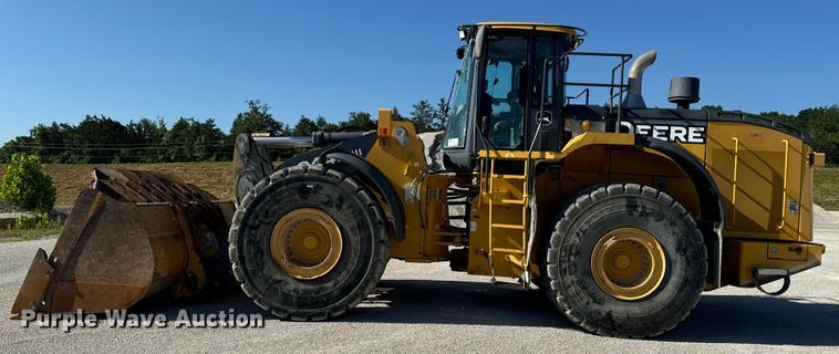 image for item DL4474 2017 John Deere 844K-III wheel loader