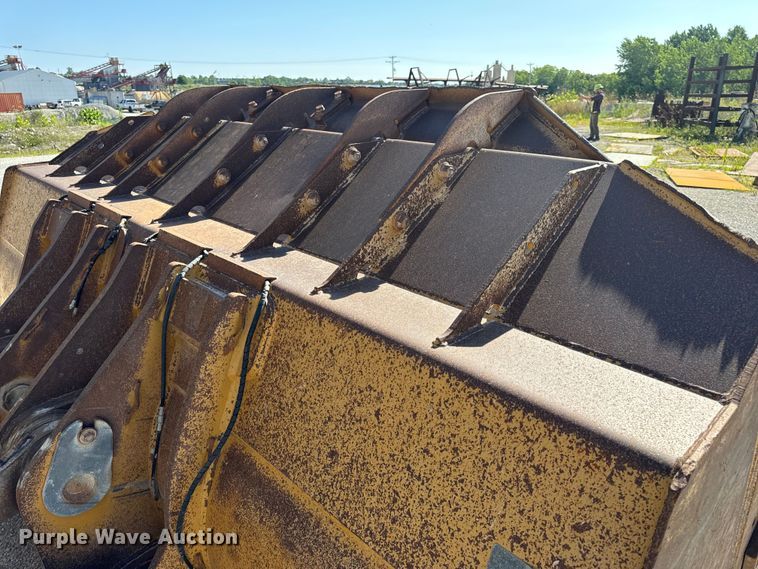 image for item DL4474 2017 John Deere 844K-III wheel loader