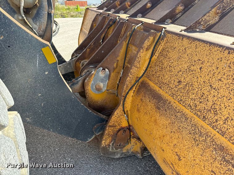 image for item DL4474 2017 John Deere 844K-III wheel loader