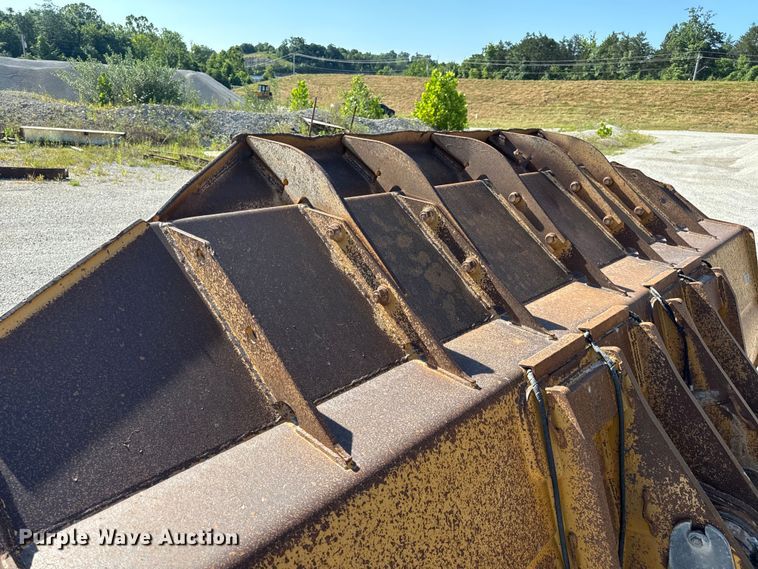 image for item DL4474 2017 John Deere 844K-III wheel loader