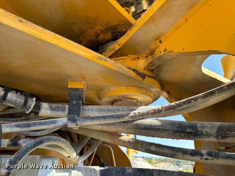 image for item DL4474 2017 John Deere 844K-III wheel loader