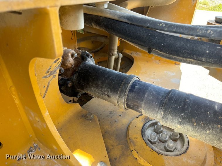 image for item DL4474 2017 John Deere 844K-III wheel loader