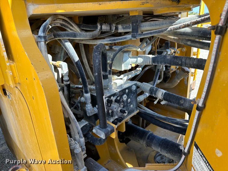 image for item DL4474 2017 John Deere 844K-III wheel loader