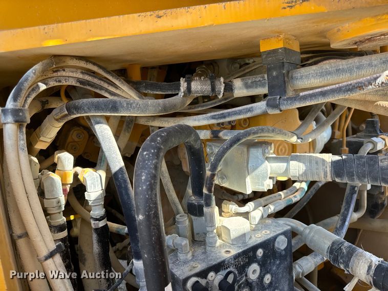 image for item DL4474 2017 John Deere 844K-III wheel loader