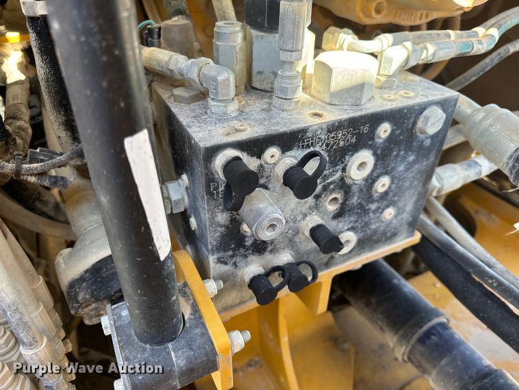 image for item DL4474 2017 John Deere 844K-III wheel loader