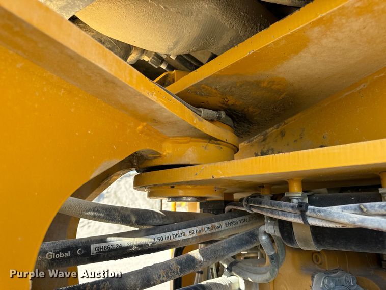 image for item DL4474 2017 John Deere 844K-III wheel loader