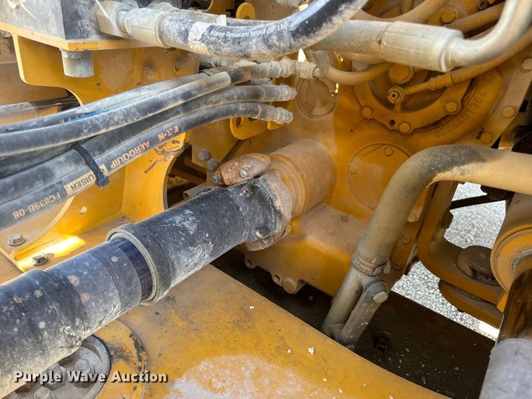 image for item DL4474 2017 John Deere 844K-III wheel loader