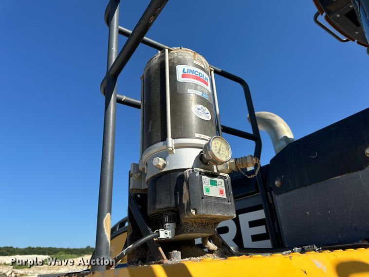 image for item DL4474 2017 John Deere 844K-III wheel loader