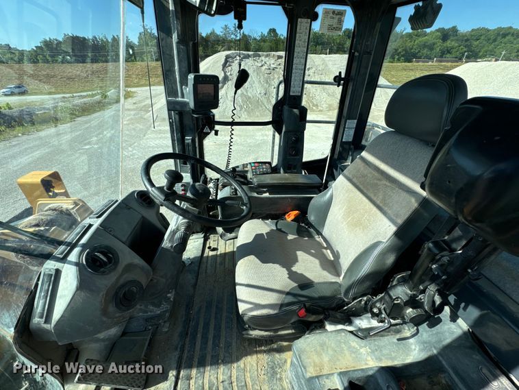 image for item DL4474 2017 John Deere 844K-III wheel loader