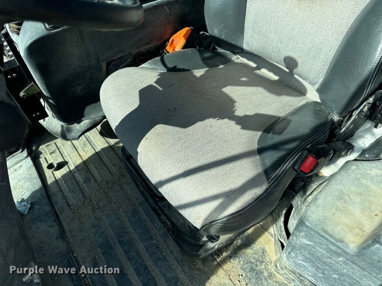 image for item DL4474 2017 John Deere 844K-III wheel loader