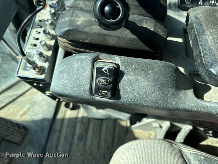 image for item DL4474 2017 John Deere 844K-III wheel loader