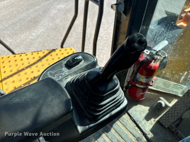 image for item DL4474 2017 John Deere 844K-III wheel loader