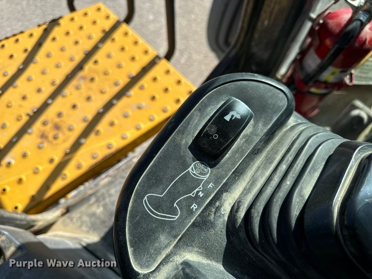 image for item DL4474 2017 John Deere 844K-III wheel loader