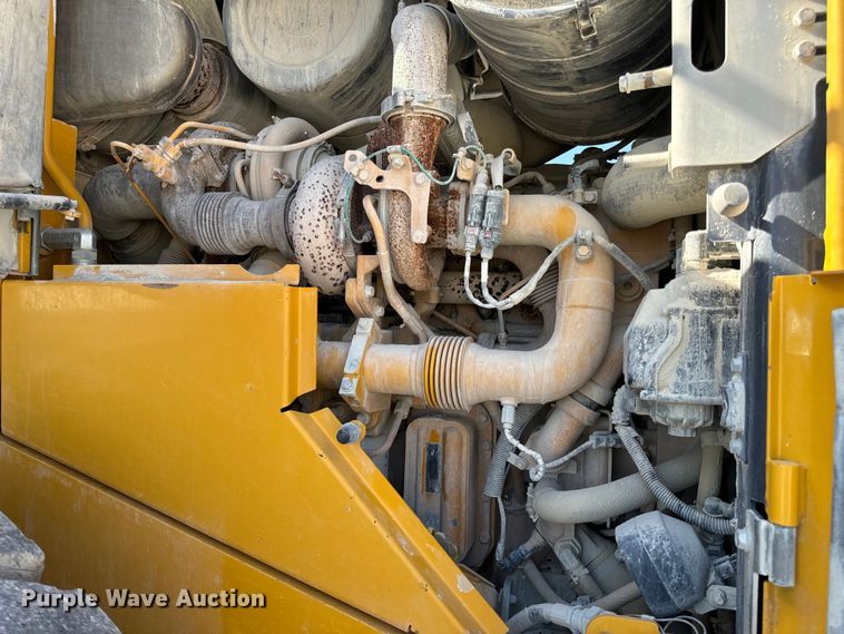 image for item DL4474 2017 John Deere 844K-III wheel loader