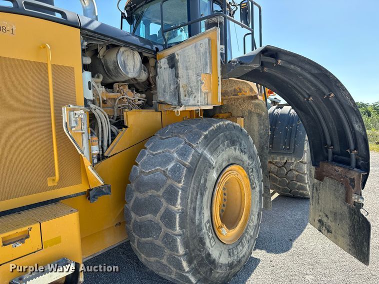 image for item DL4474 2017 John Deere 844K-III wheel loader
