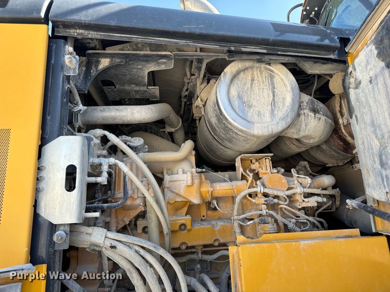 image for item DL4474 2017 John Deere 844K-III wheel loader