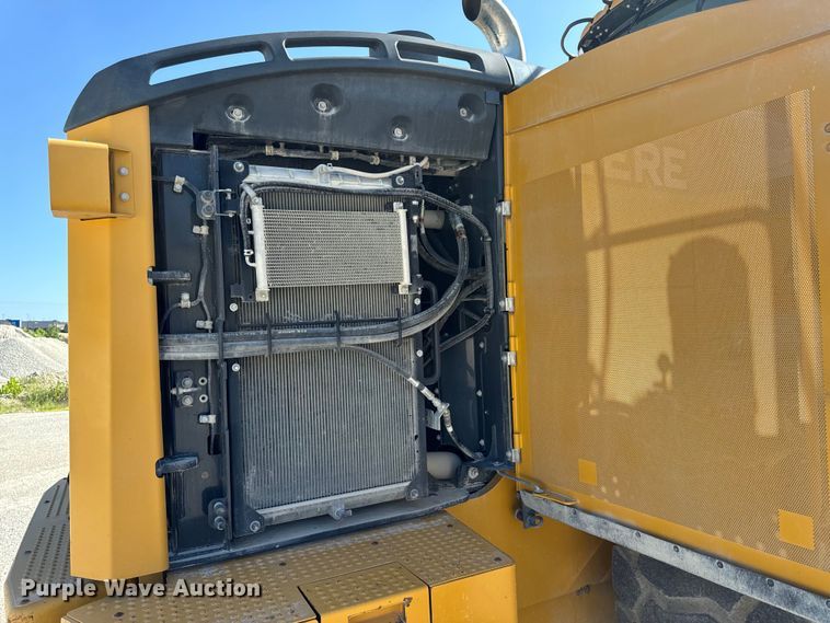 image for item DL4474 2017 John Deere 844K-III wheel loader