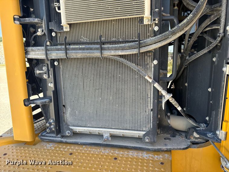 image for item DL4474 2017 John Deere 844K-III wheel loader