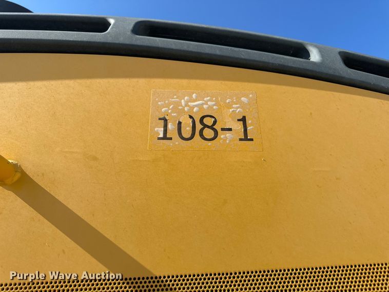 image for item DL4474 2017 John Deere 844K-III wheel loader