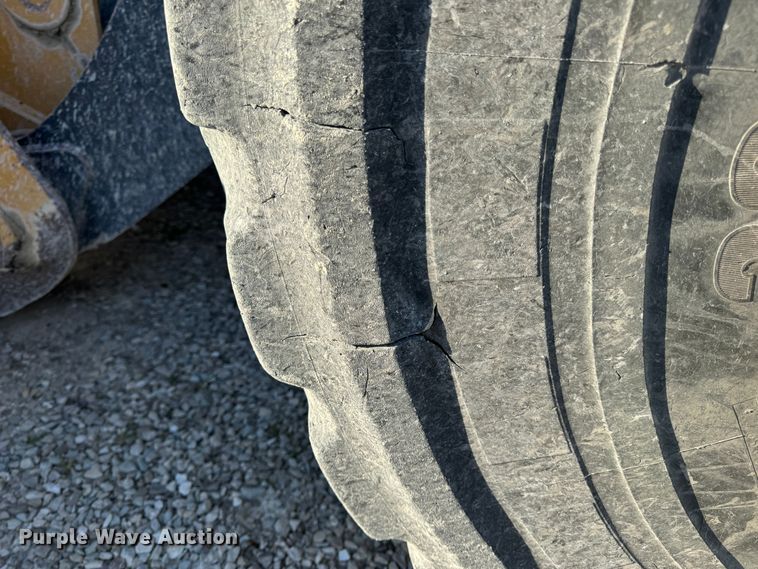 image for item DL4474 2017 John Deere 844K-III wheel loader