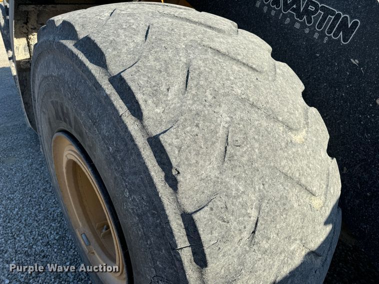 image for item DL4474 2017 John Deere 844K-III wheel loader