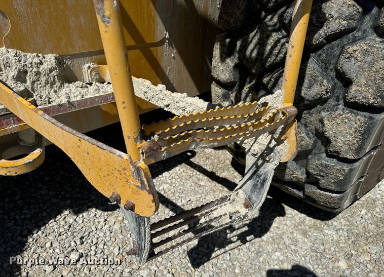 image for item DL4475 2013 John Deere 844K-II wheel loader