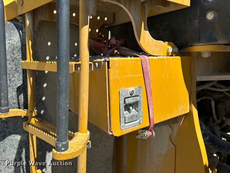 image for item DL4475 2013 John Deere 844K-II wheel loader