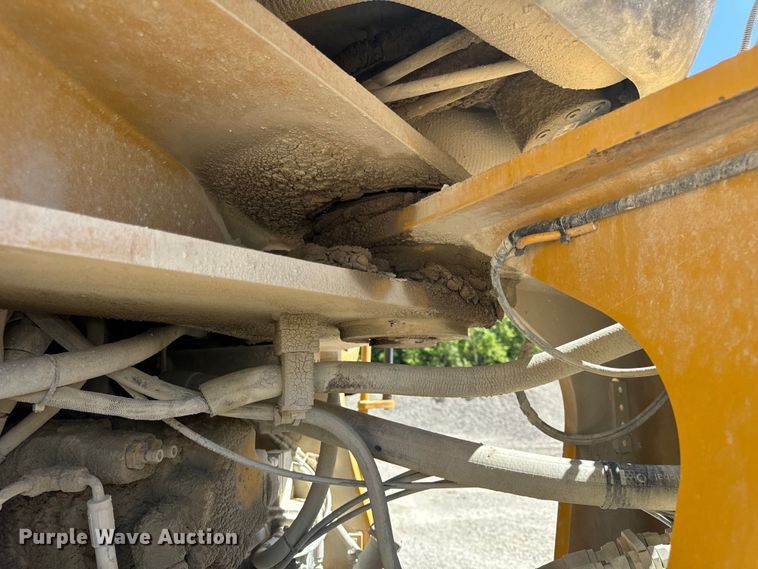 image for item DL4475 2013 John Deere 844K-II wheel loader