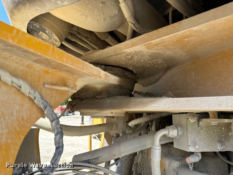 image for item DL4475 2013 John Deere 844K-II wheel loader