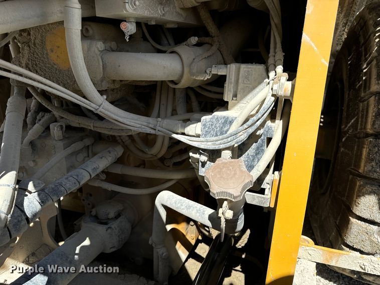 image for item DL4475 2013 John Deere 844K-II wheel loader