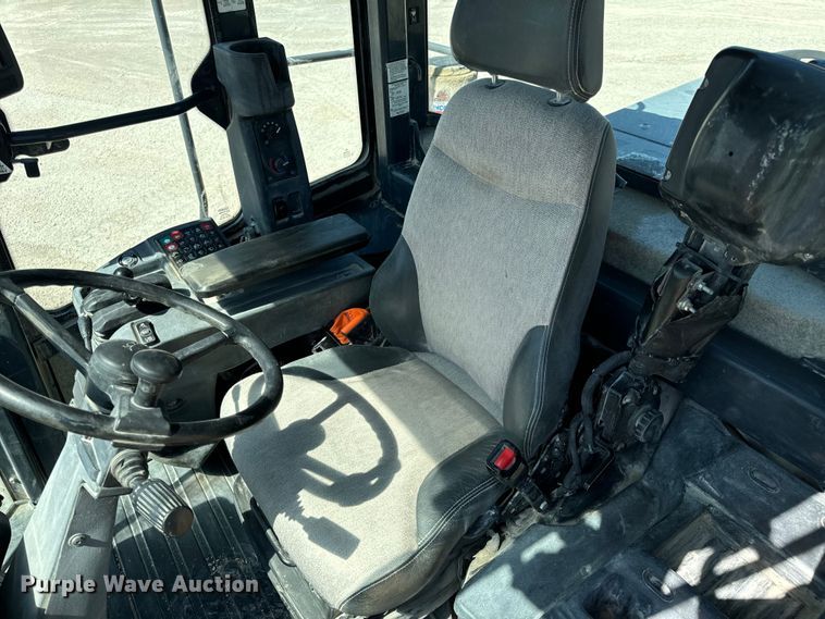 image for item DL4475 2013 John Deere 844K-II wheel loader