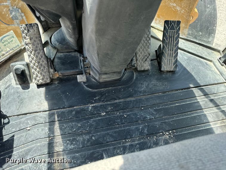 image for item DL4475 2013 John Deere 844K-II wheel loader