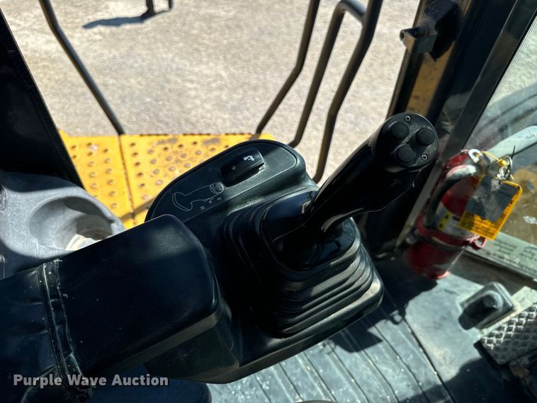 image for item DL4475 2013 John Deere 844K-II wheel loader