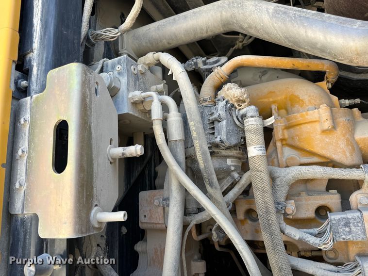 image for item DL4475 2013 John Deere 844K-II wheel loader